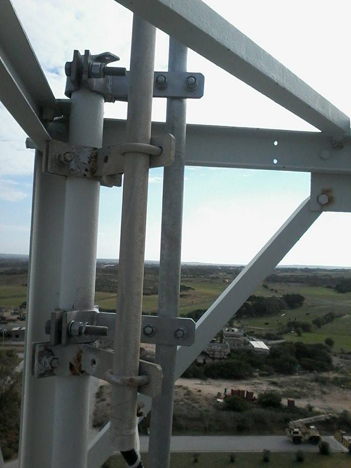 Montage des pylones Cap bon