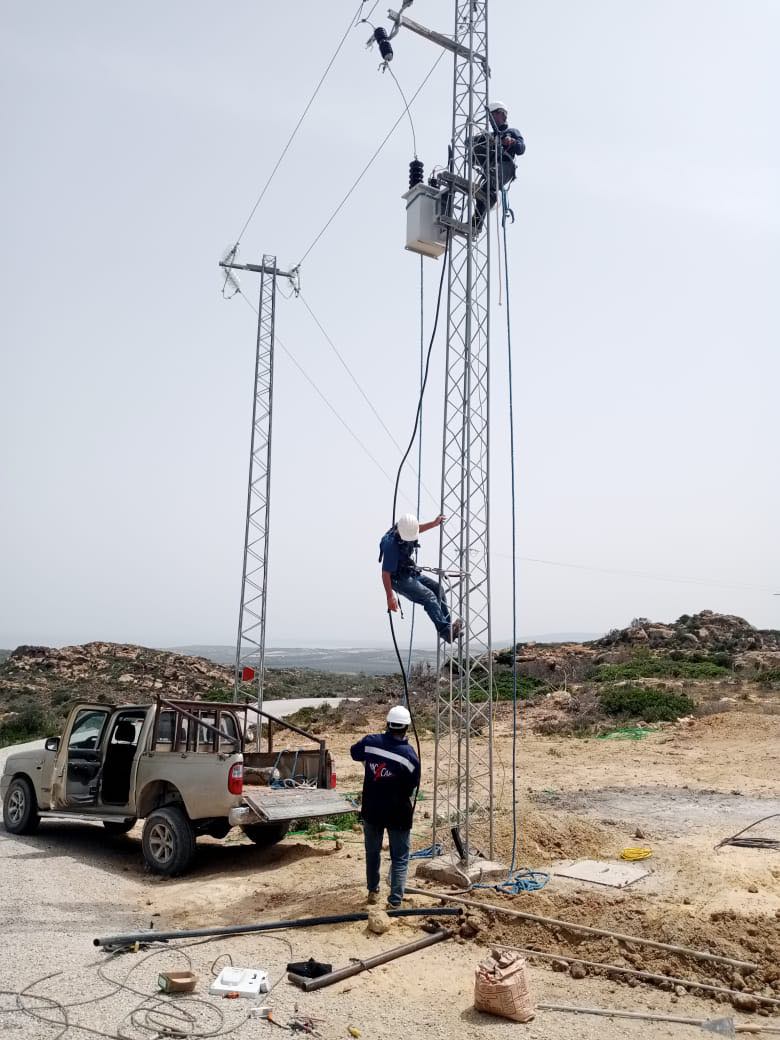 Travaux de Construction et de répartition du réseau électrique de distrubtion